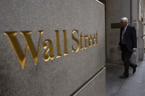 Stocks advance on Wall Street, Treasury yields swing